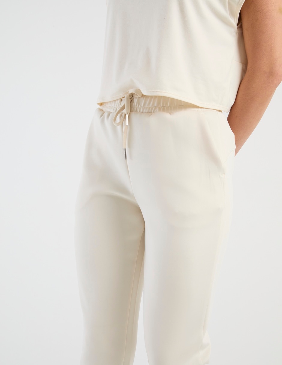 Pants slim con agujeta para mujer 4