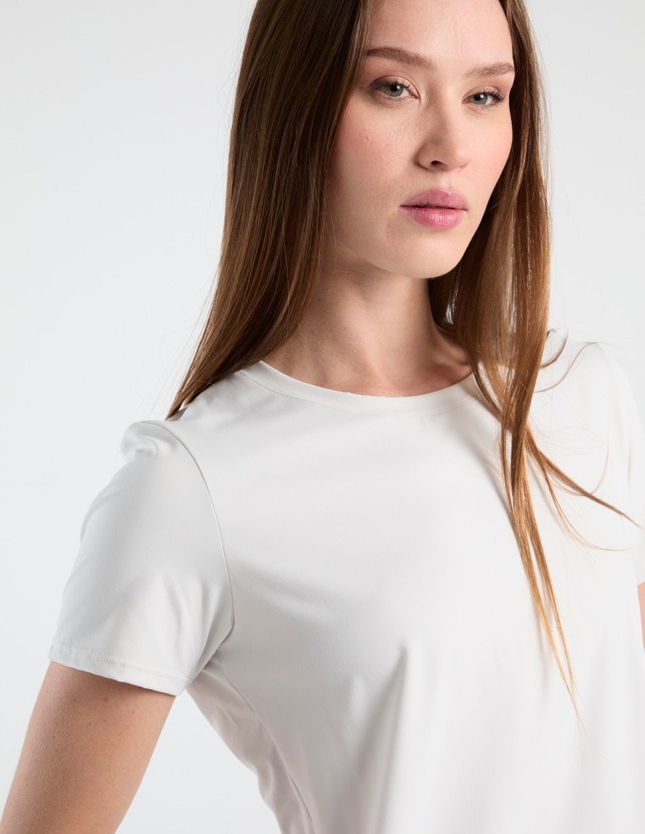 Playera deportiva para entrenamiento de mujer 4
