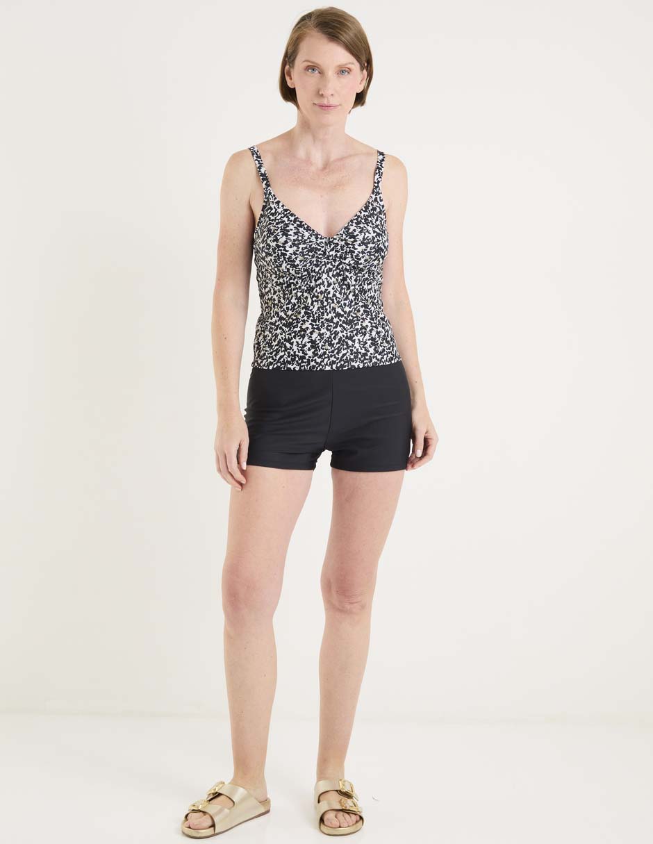Traje de baño short estamapado floral para mujer 3