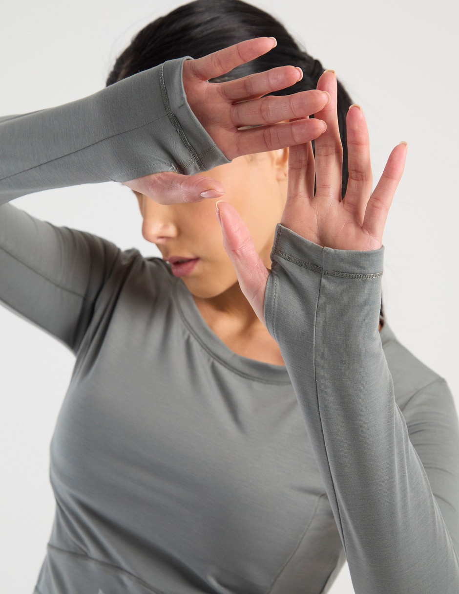 Playera deportiva térmica para entrenamiento de mujer 5